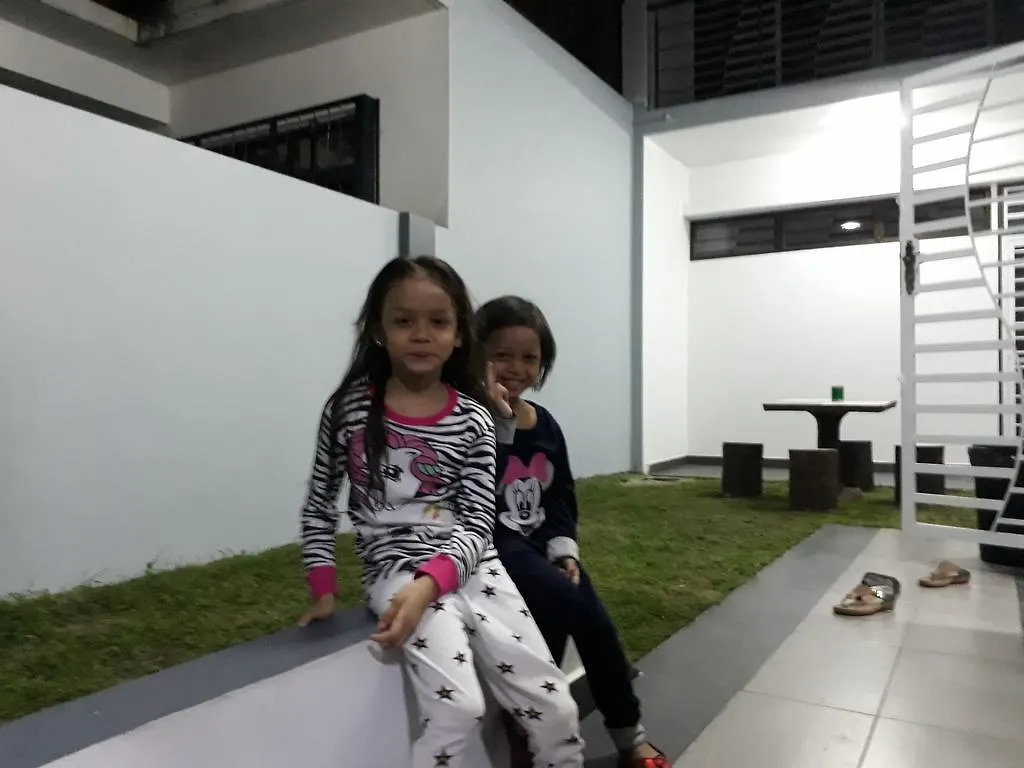 Homestay Teratak Dahlia Τζόχορ Μπάχρου Σπίτι διακοπών