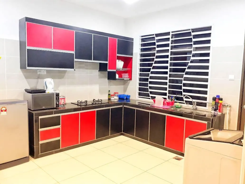 Σπίτι διακοπών Homestay Teratak Dahlia Τζόχορ Μπάχρου