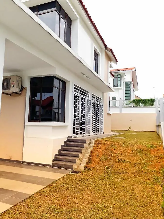 Homestay Teratak Dahlia Τζόχορ Μπάχρου 0*,  Μαλαισία